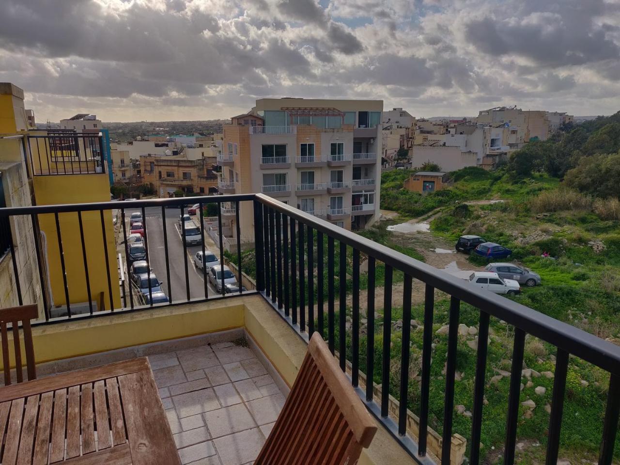 Panoramic Penthouse In Marsascala Which Enjoys Sea And Country Views Apartment Marsaskala Exterior photo